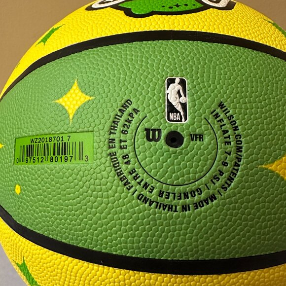 Pepsi Starry NBA Basketball Wilson 3 Point Contest Replica Full Sized - Picture 7 of 10